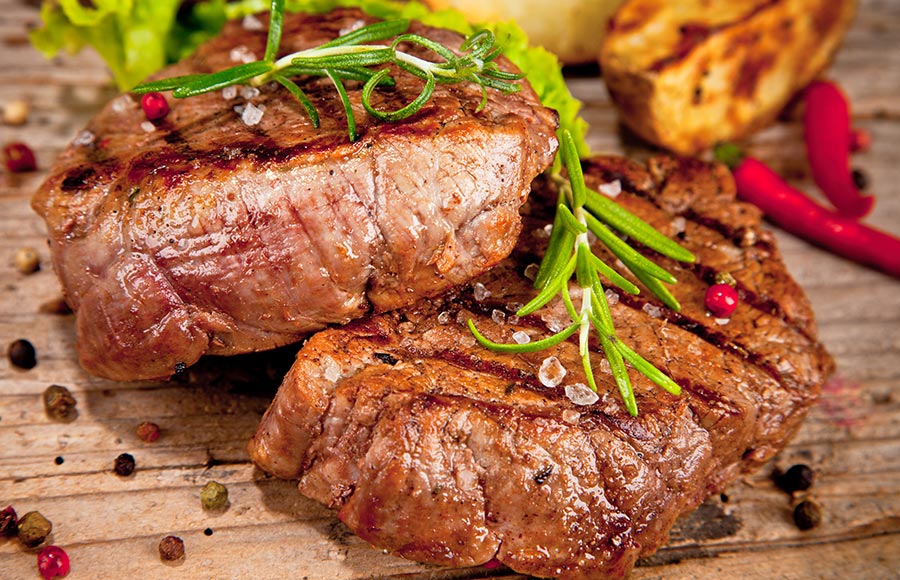 Grilled Sirloin with Black Pepper Sauce